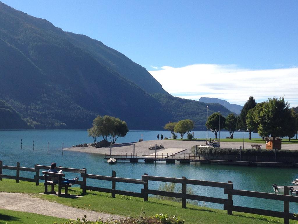 Villa Ginestra Molveno Quarto foto